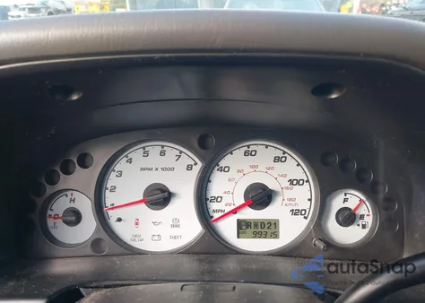 2003 Ford Escape Xlt z USA, uszkodzony, nr VIN 1FMCU93113KA90810